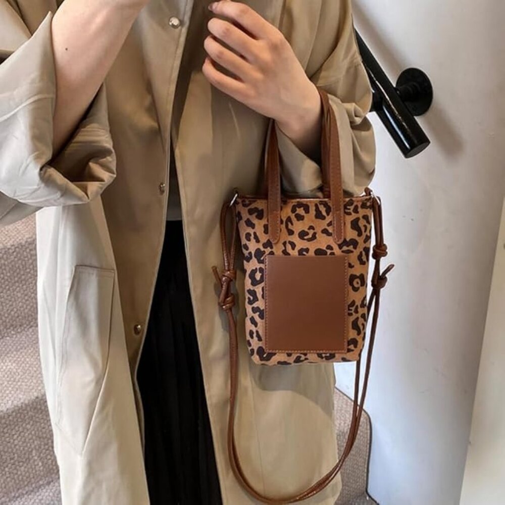 Retro leopard print hand-held crossbody bag - Picture 6 of 7